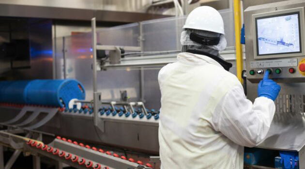 “超高壓滅菌設(shè)備：解鎖果汁行業(yè)新未來，600MPa如何讓‘鮮活營養(yǎng)’與‘長效保質(zhì)’兼得？”